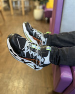 Load image into Gallery viewer, YoungBrit Paddington Sneakers Black