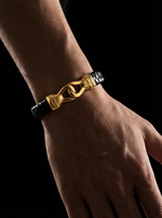 Load image into Gallery viewer, YOUNGBRIT® ST PAUL’S ANCHOR BRACELET- 18K GOLD